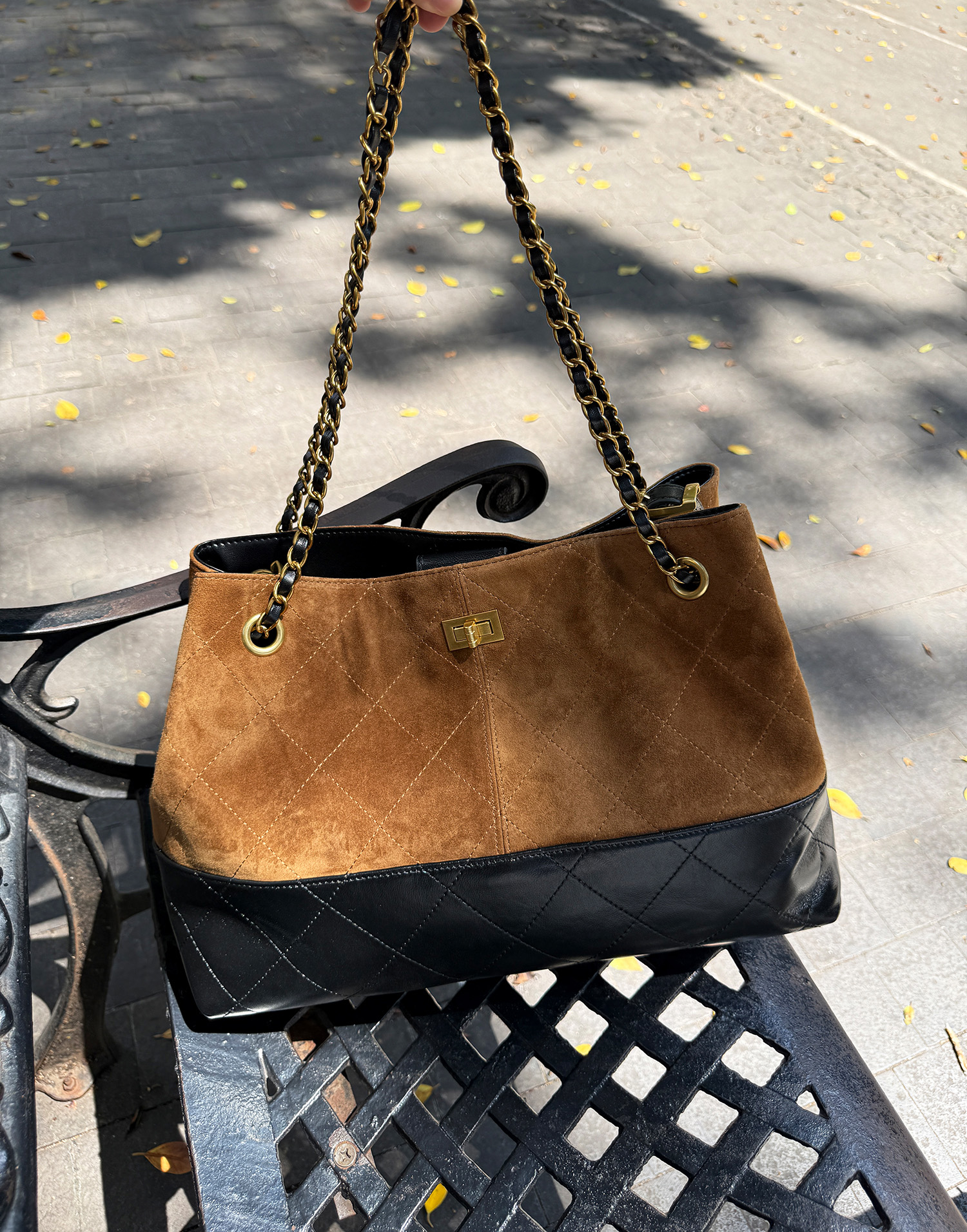 DEEPKEE 加工の牛革を使用 撞色腋下包 6275號