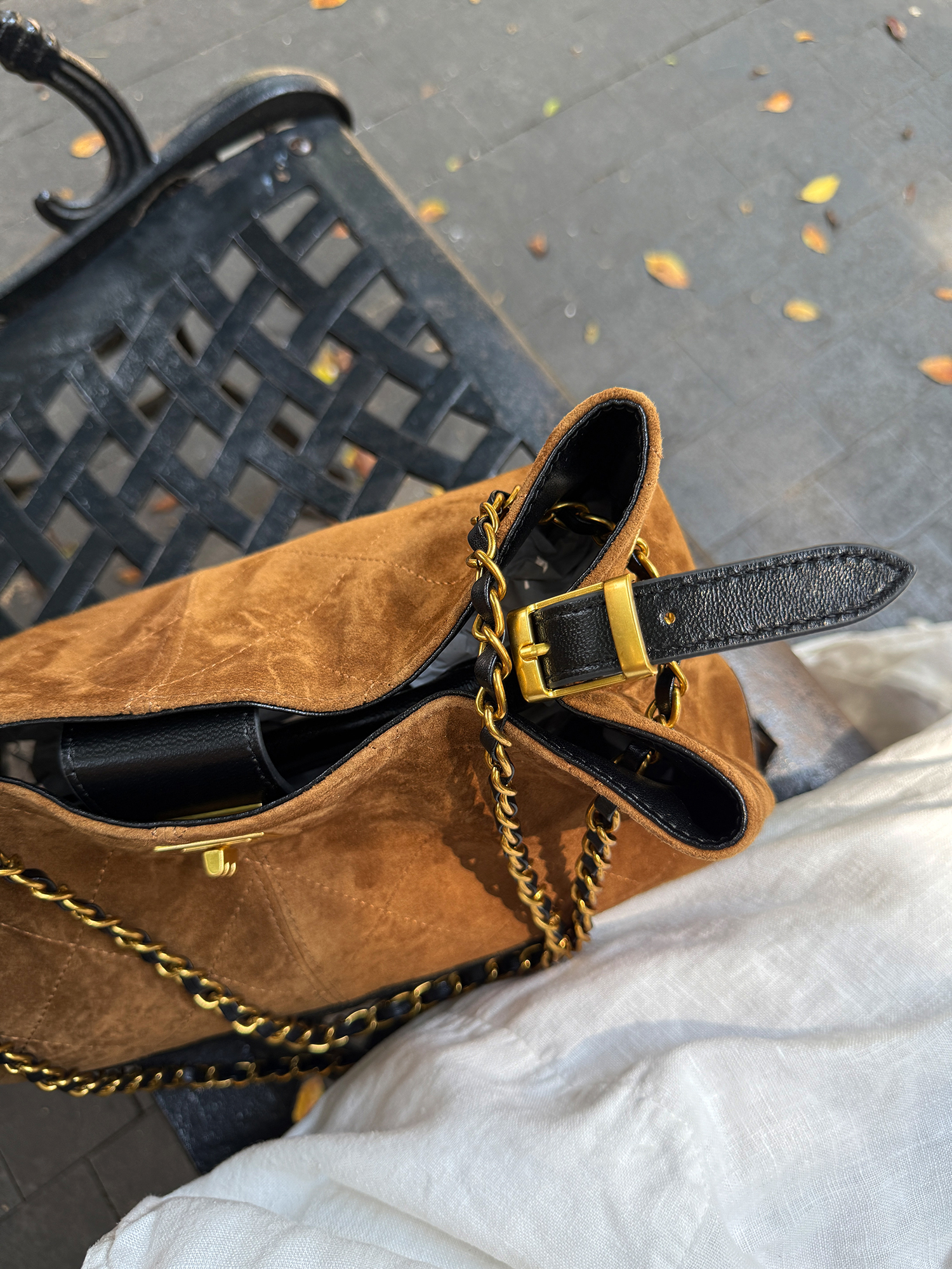 DEEPKEE 加工の牛革を使用 撞色腋下包 6275號