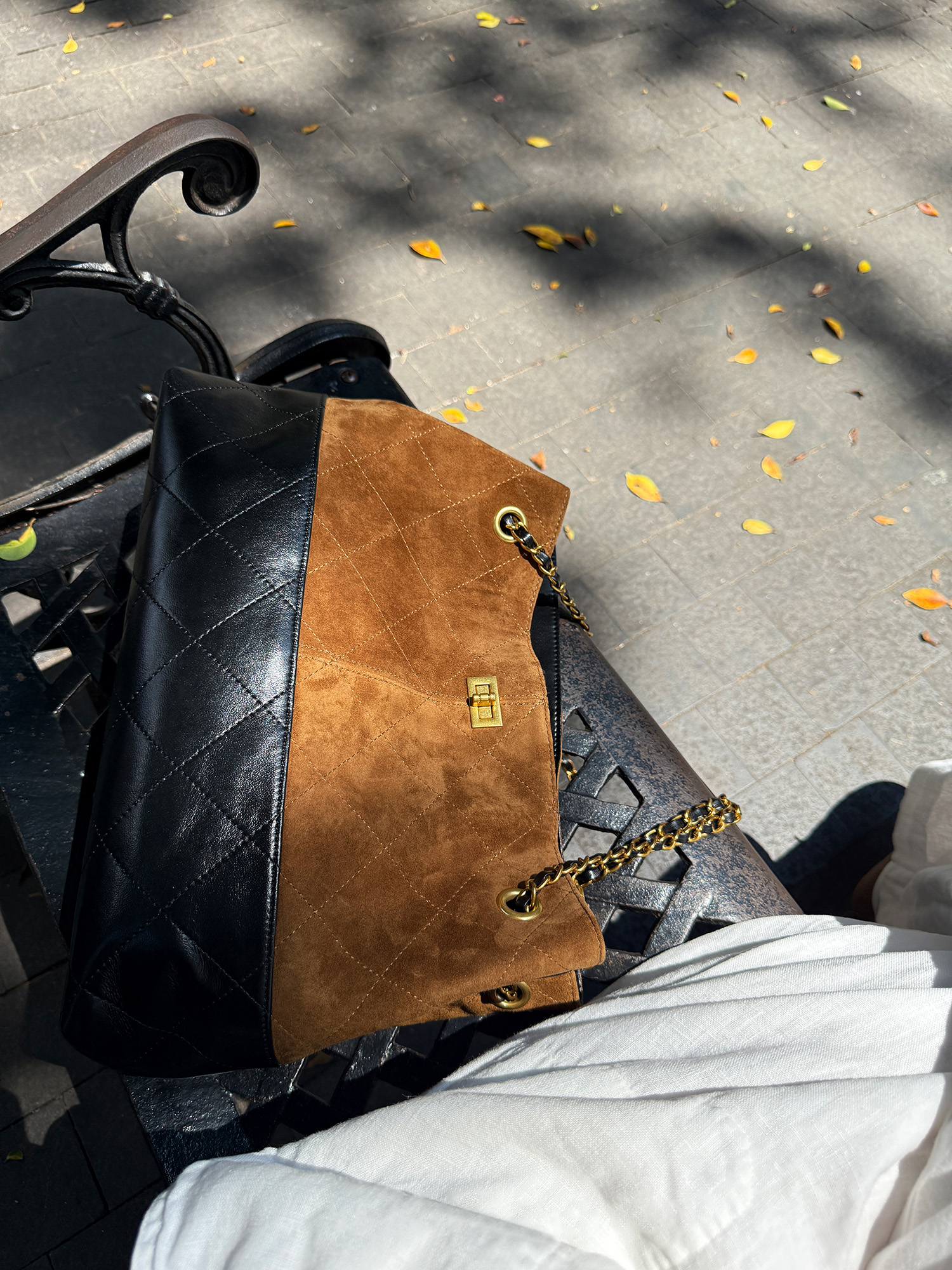 DEEPKEE 加工の牛革を使用 撞色腋下包 6275號