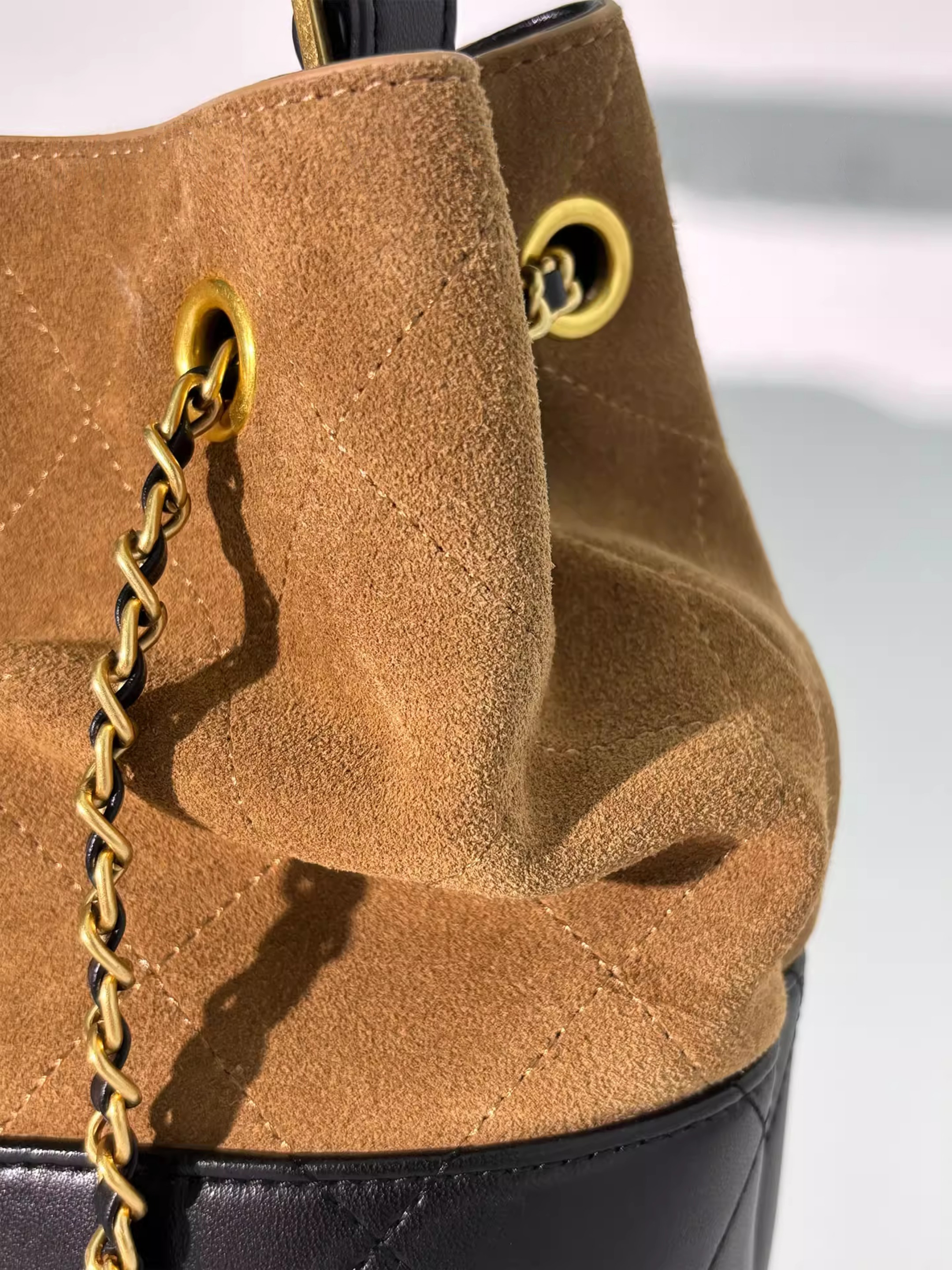 DEEPKEE 加工の牛革を使用 撞色腋下包 6275號