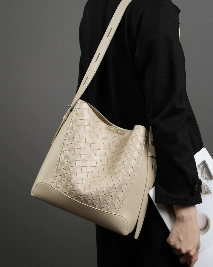 DEEPKEE 牛皮手工編織大容量時尚單肩斜挎女包 2807 號