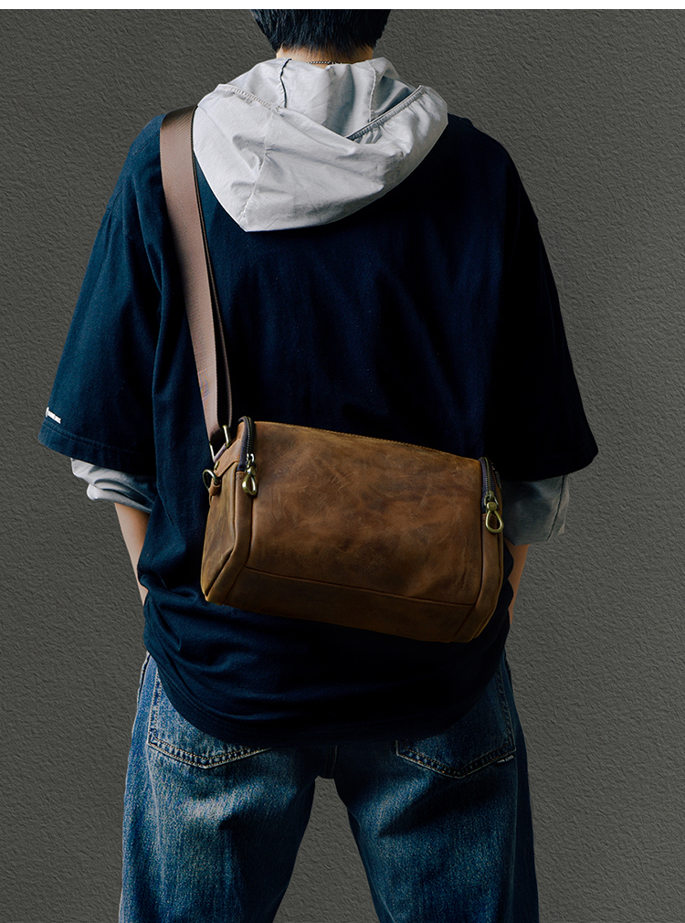 DEEPKEE 瘋馬皮男款枕頭包 質感牛皮 024 號