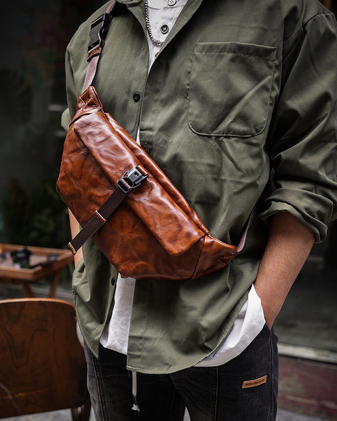 DEEPKEE 復古真皮胸包 手抓紋牛皮斜跨小背包 30297 號