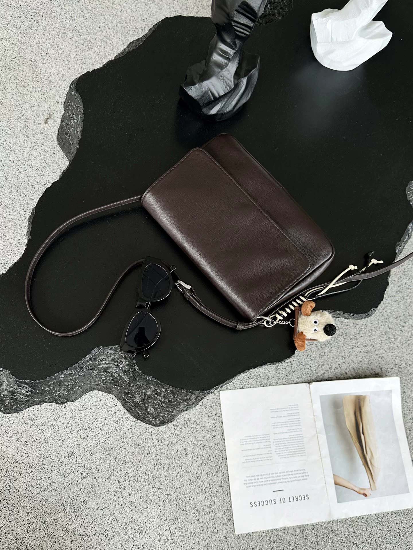 DEEPKEE 簡約復古高級感通勤實用手提單肩斜挎包 9106 號