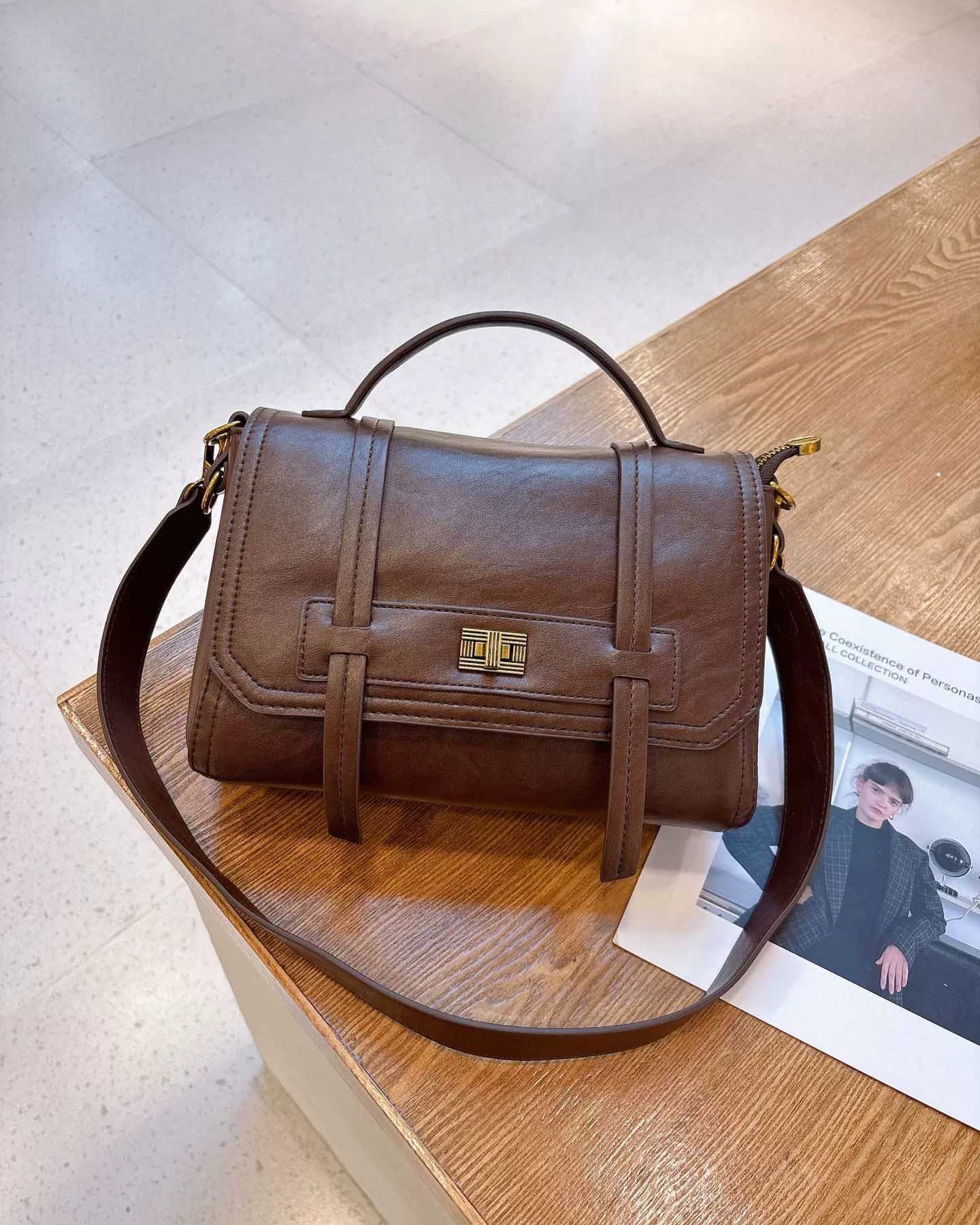 DEEPKEE 新款信封包 文藝休閒大容量單肩包 88289 號