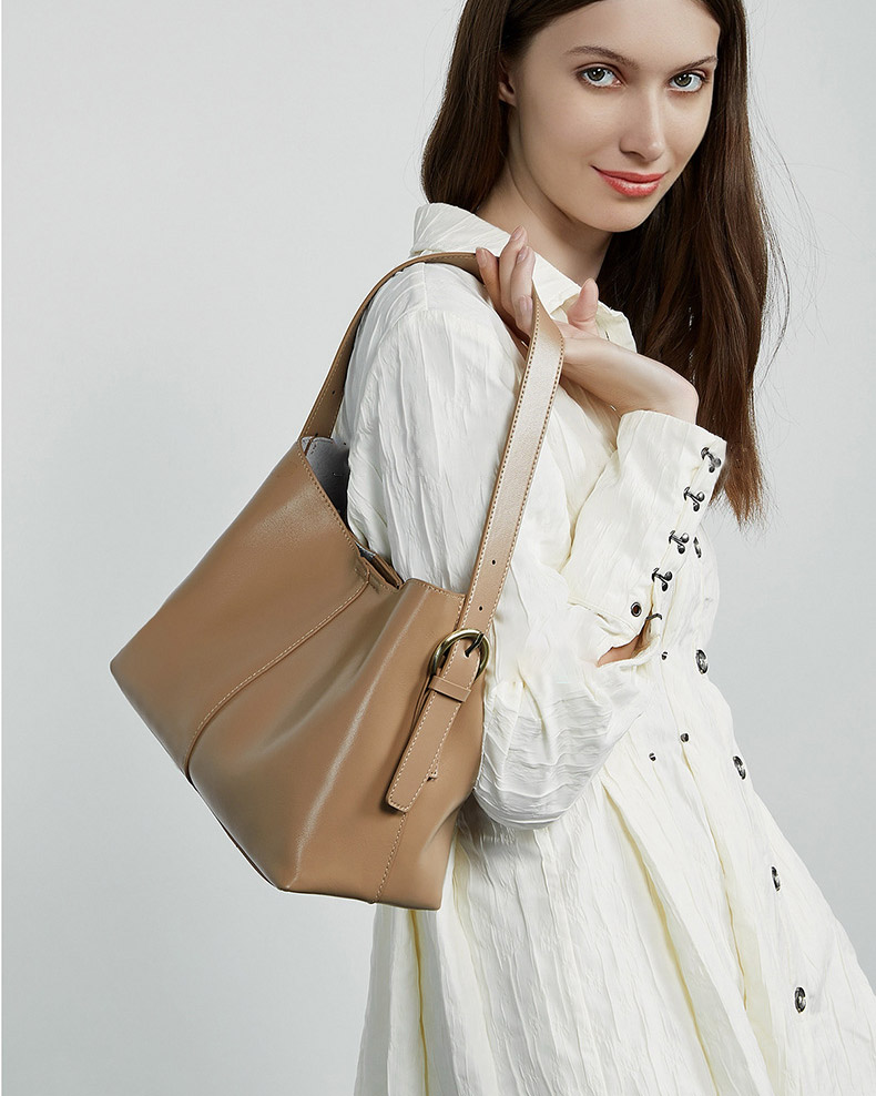 DEEPKEE 新款細紋油蠟牛皮單肩斜挎包 891 號