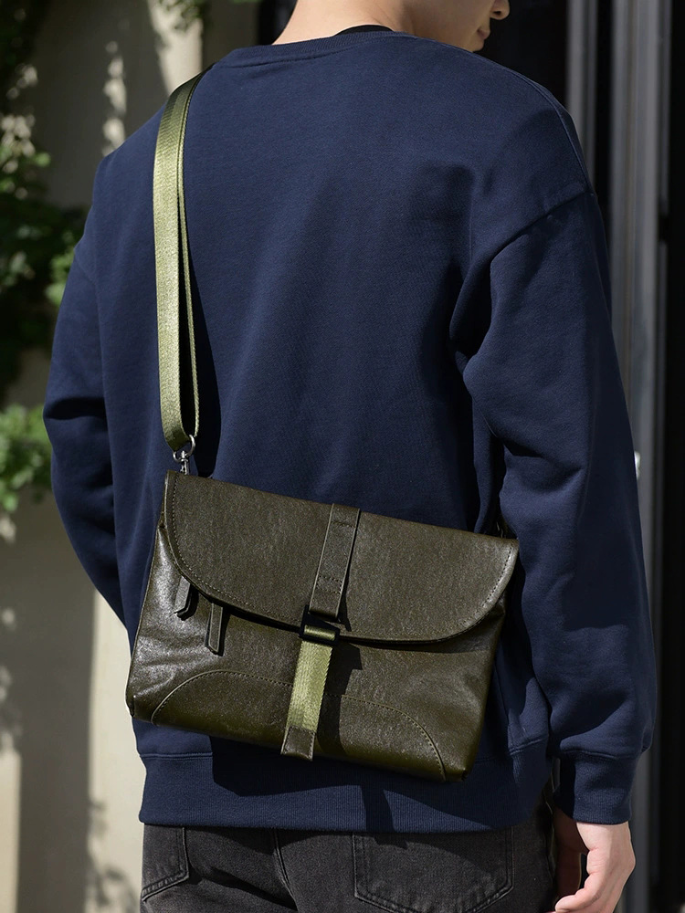 DEEPKEE 男士斜挎包 真皮防水休閒男包 9027 號