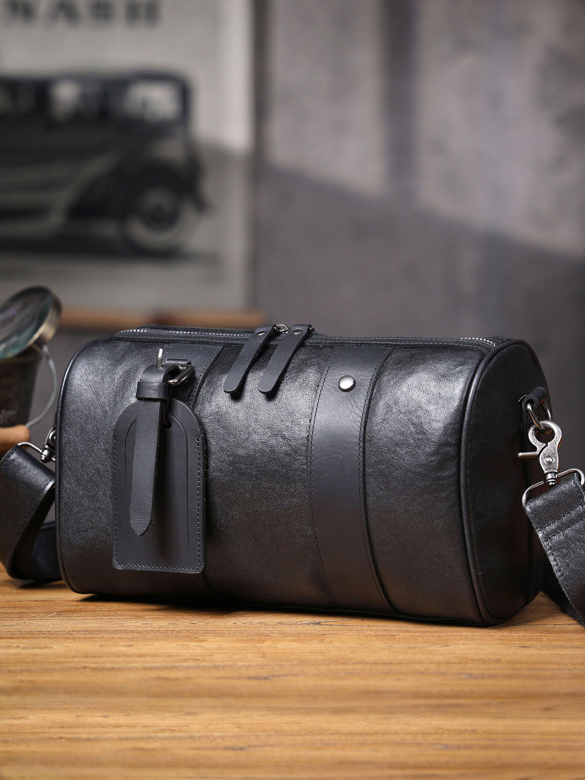 頭層牛皮肩背圓筒包男包【LB1197】