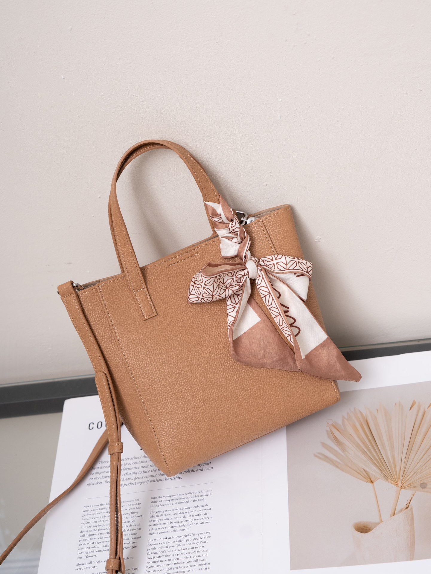 DEEPKEE 新款牛皮大容量おでか真皮包 W5081 號