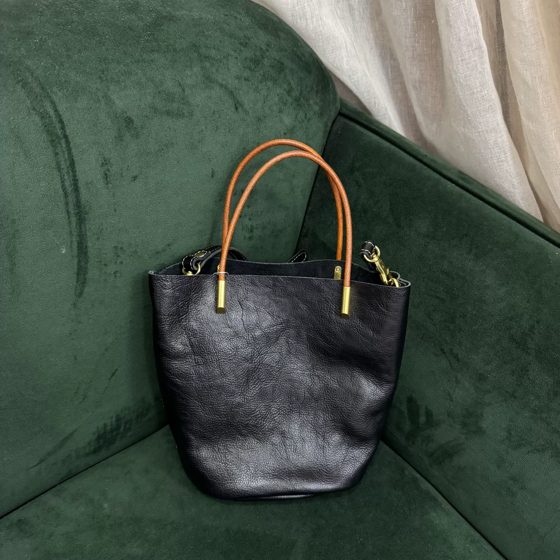 DEEPKEE 頭層植鞣牛皮水桶包 907 號