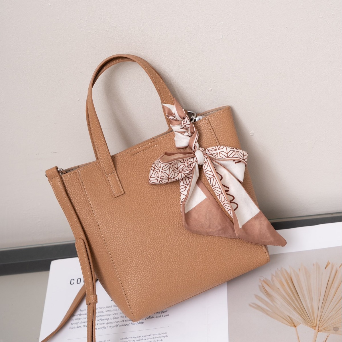 DEEPKEE 新款牛皮大容量おでか真皮包 W5081 號