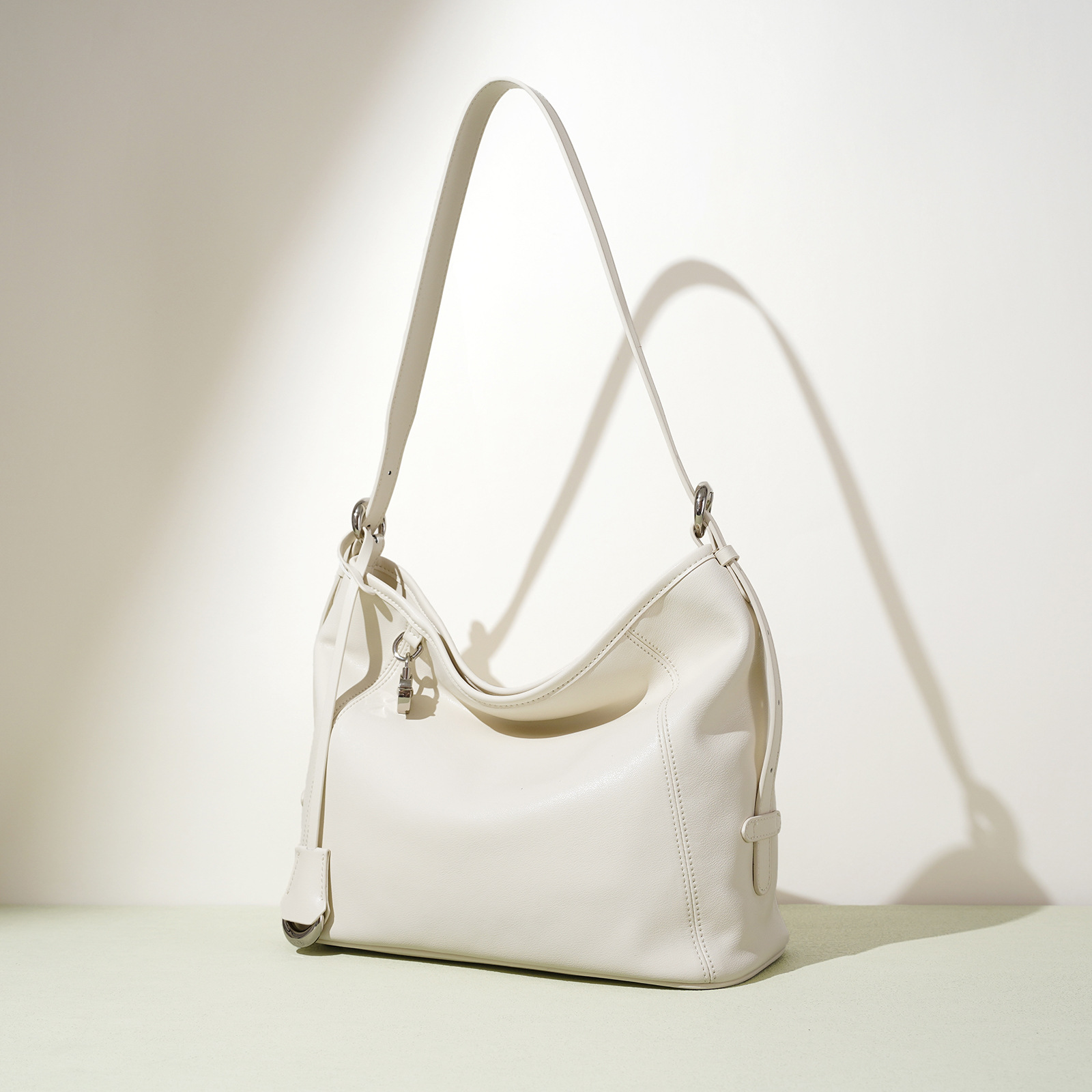 DEPPKEE 大容量おしゃれ優雅女包 F9875B 號