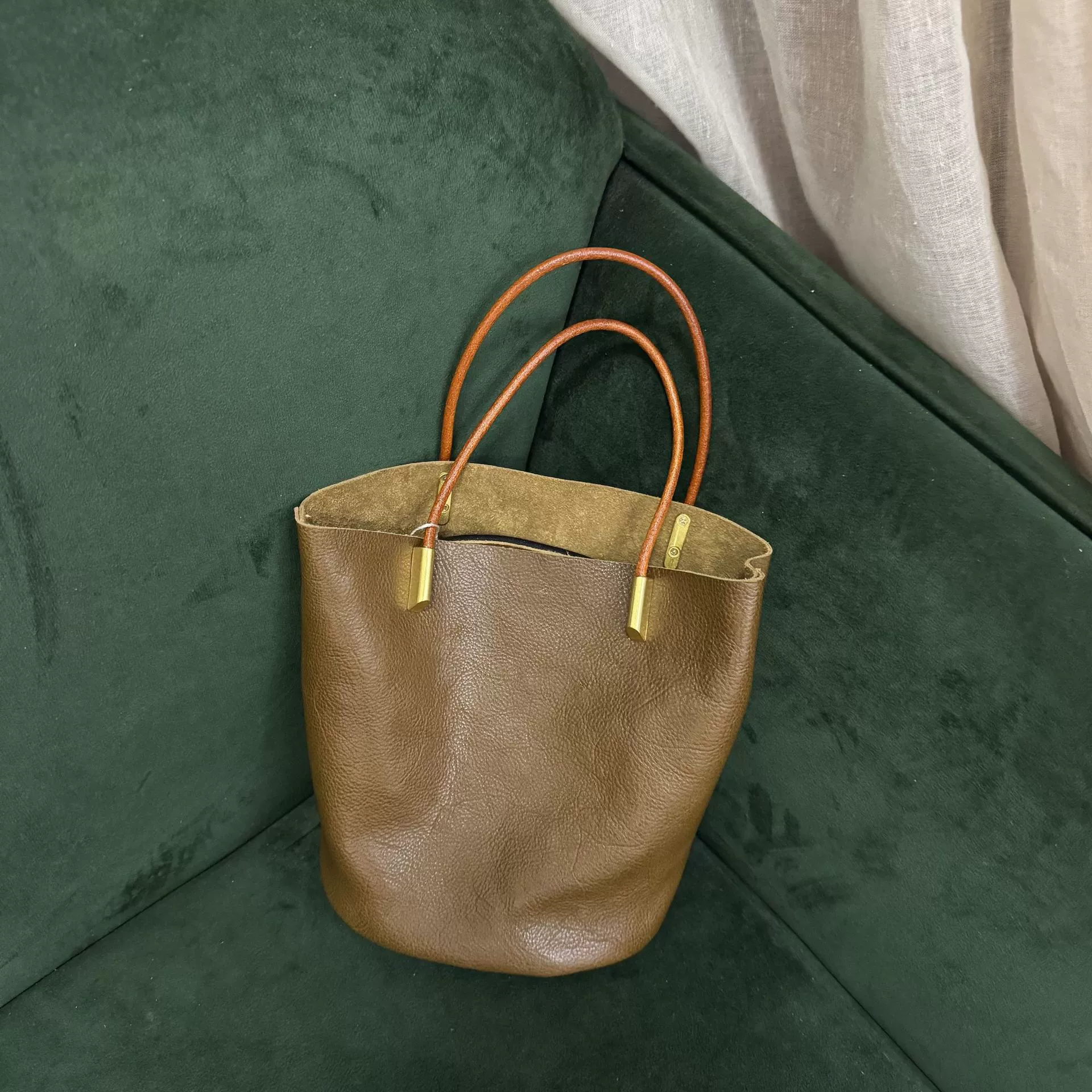 DEEPKEE 頭層植鞣牛皮水桶包 907 號