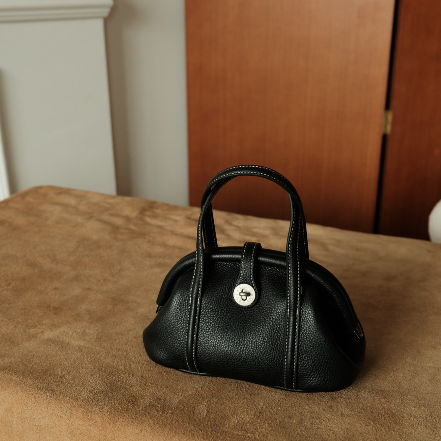 DEEPKEE 眞皮小眾經典貝殼包 25327 號