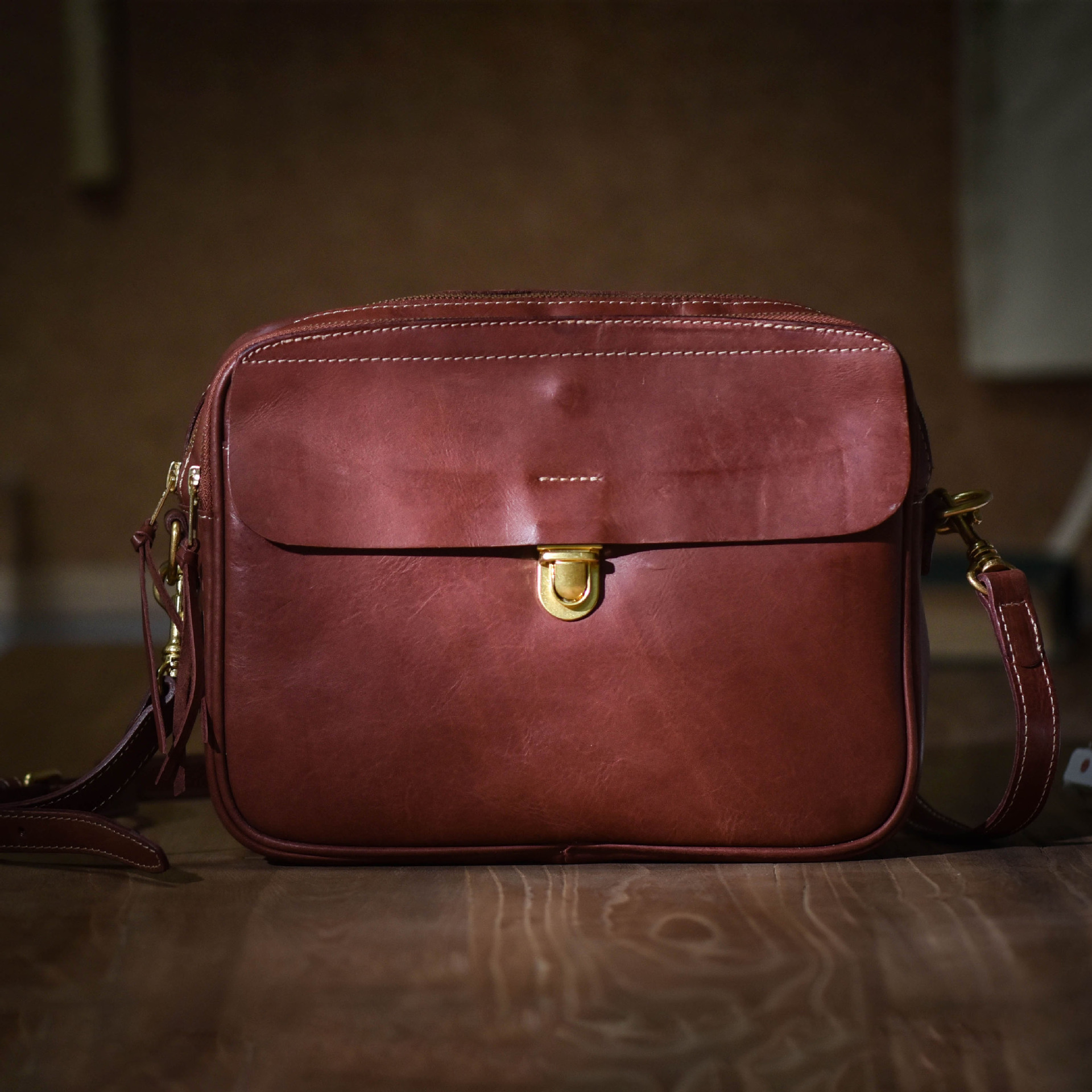 DEEPKEE 美式復古手作り牛皮斜挎包 7738-1 號