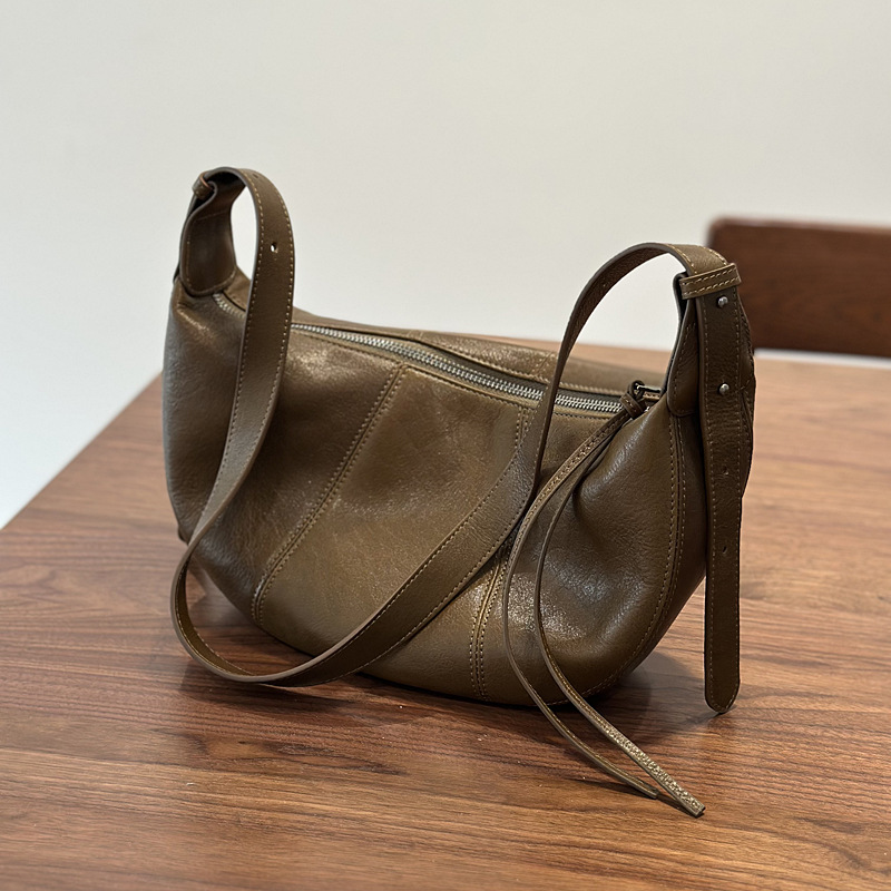 DEEPKEE 純色本革ムーン單肩軟皮女包25013 號