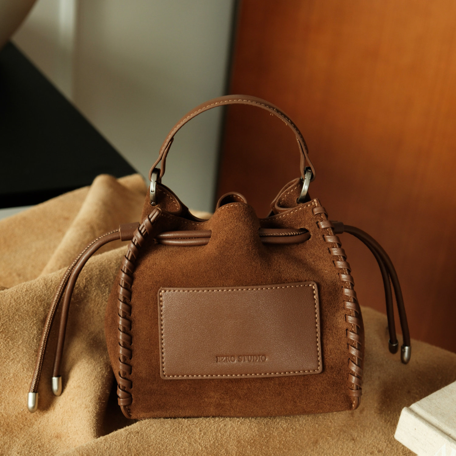 DEEPKEE 磨砂牛皮拼色抽繩福袋包 6267 號