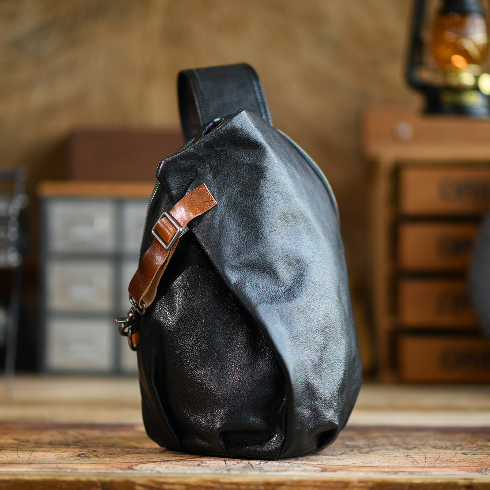 DEEPKEE休閒男士真皮胸包6756號