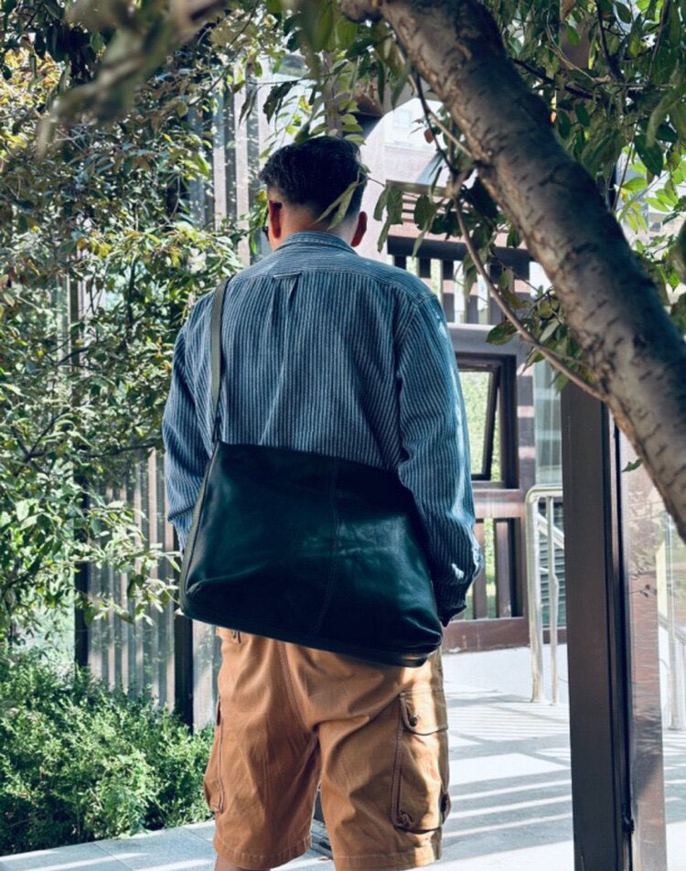 DEEPKEE復古軟牛皮大容量斜背包71616號