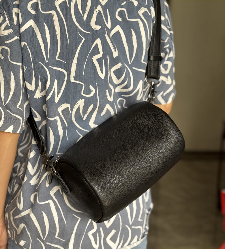 DEEPKEE男女款時尚枕頭包221號