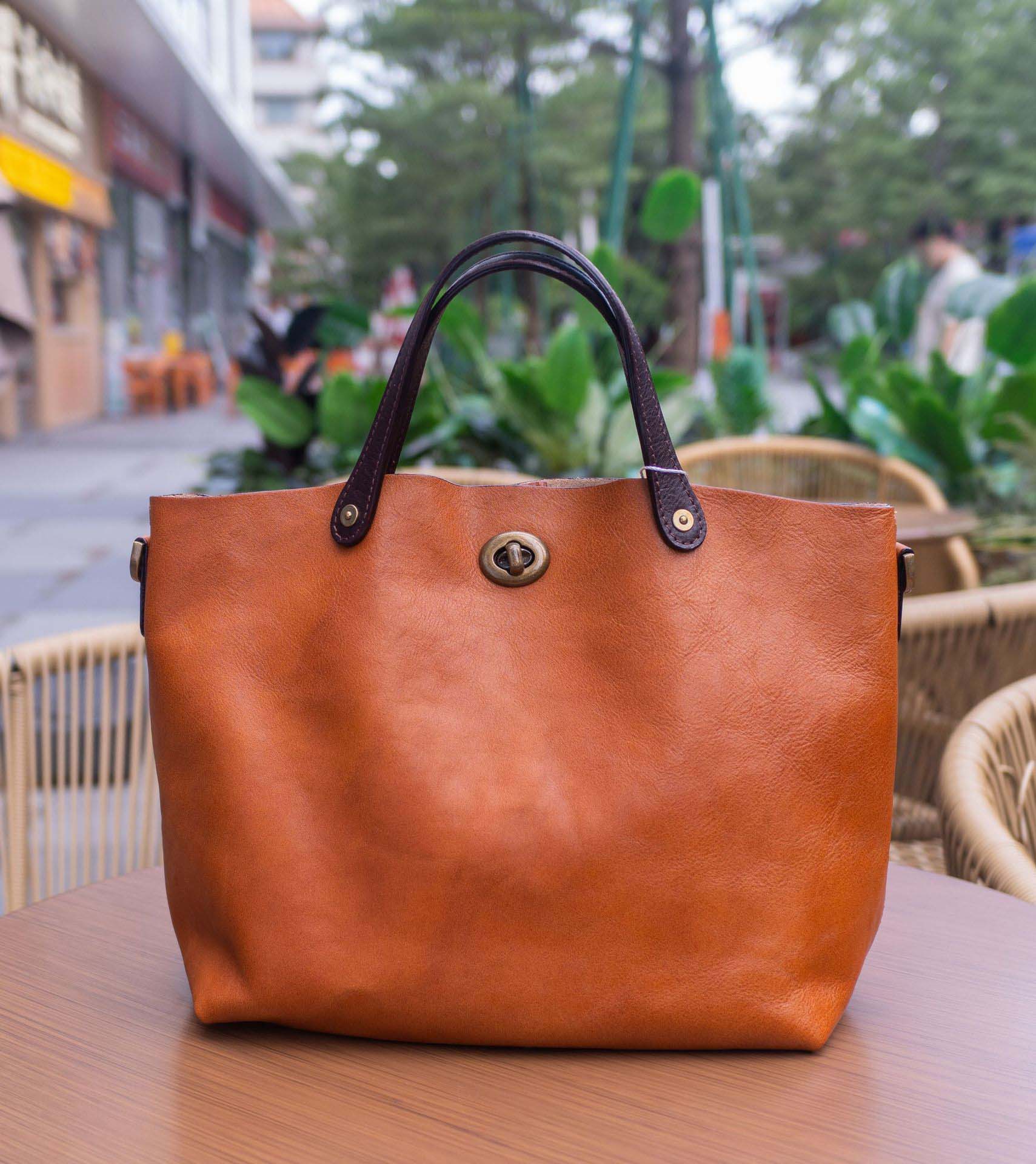 香港狄記皮具 狄記 原創真皮手工 ins郵差包 ins風格包包 頭層牛皮包包 皮革 原創手工真皮 皮件 DEEPKEE 復古真皮手工包