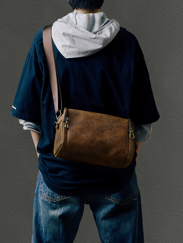 香港狄記皮具 狄記 原創真皮手工 ins郵差包 ins風格包包 頭層牛皮包包 皮革 原創手工真皮 皮件 DEEPKEE 復古真皮手工包