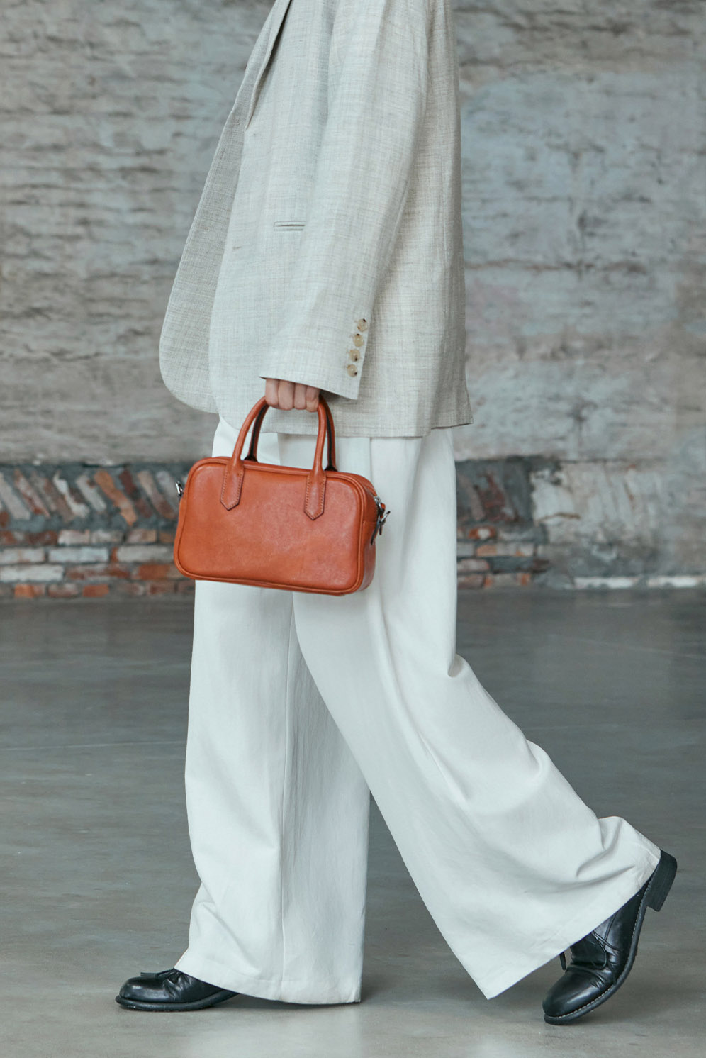 香港狄記皮具 狄記 原創真皮手工 ins郵差包 ins風格包包 頭層牛皮包包 皮革 原創手工真皮 皮件 DEEPKEE 復古真皮手工包