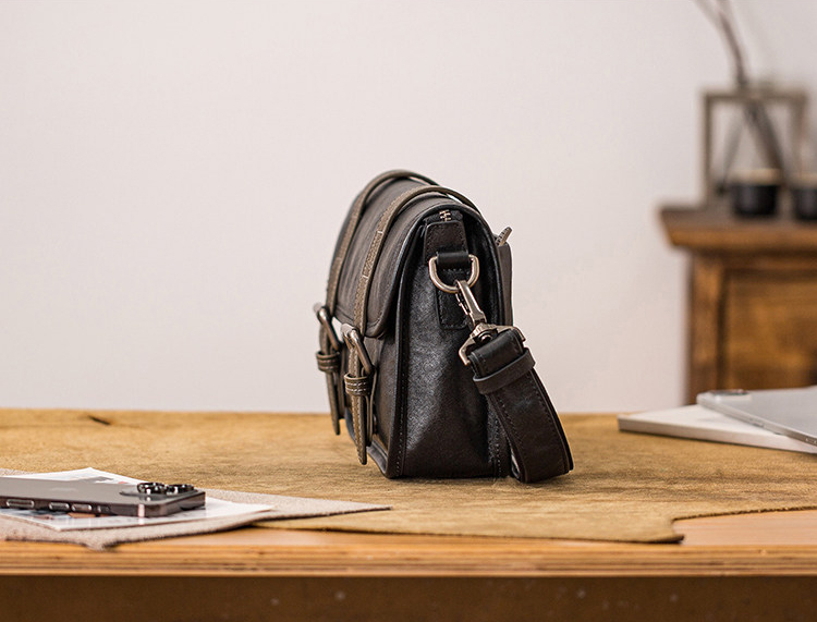 香港狄記皮具 狄記 原創真皮手工 ins郵差包 ins風格包包 頭層牛皮包包 皮革 原創手工真皮 皮件 DEEPKEE 復古真皮手工包