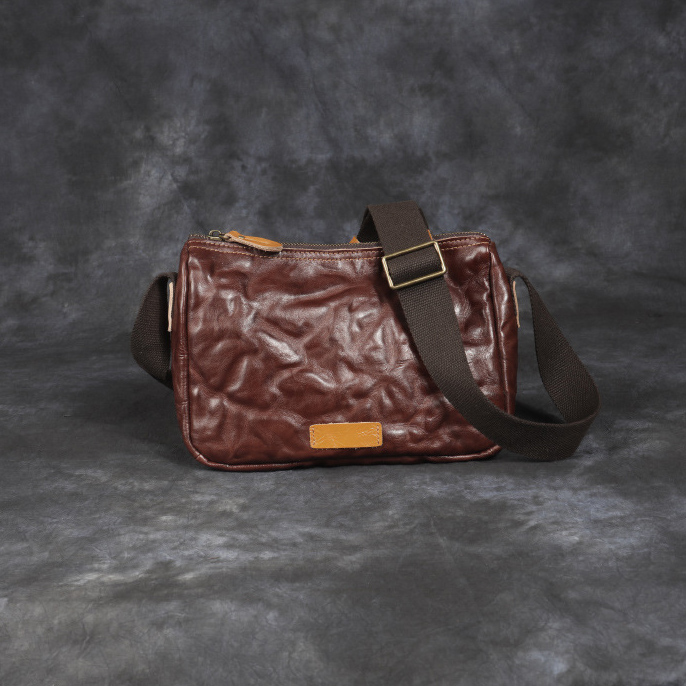 香港狄記皮具 狄記 原創真皮手工 ins郵差包 ins風格包包 頭層牛皮包包 皮革 原創手工真皮 皮件 DEEPKEE 復古真皮手工包