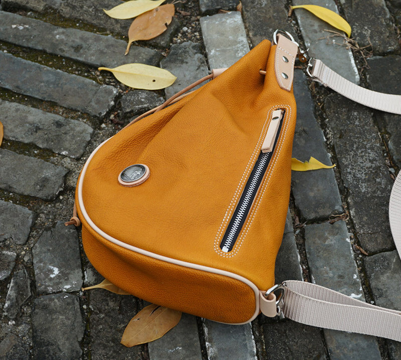 香港狄記皮具 狄記 原創真皮手工 ins郵差包 ins風格包包 頭層牛皮包包 皮革 原創手工真皮 皮件 DEEPKEE 復古真皮手工包