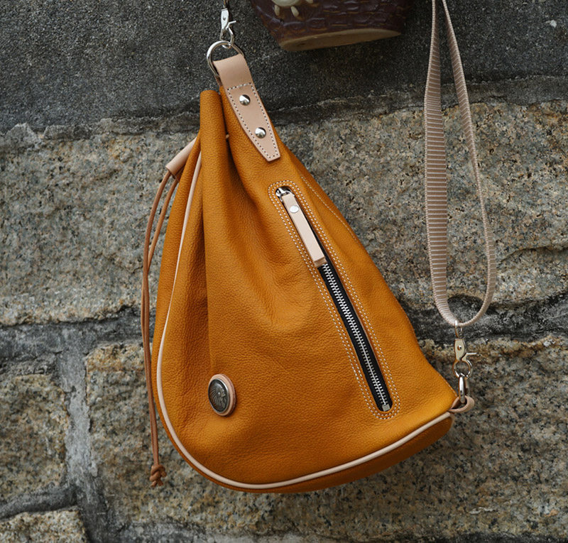 香港狄記皮具 狄記 原創真皮手工 ins郵差包 ins風格包包 頭層牛皮包包 皮革 原創手工真皮 皮件 DEEPKEE 復古真皮手工包