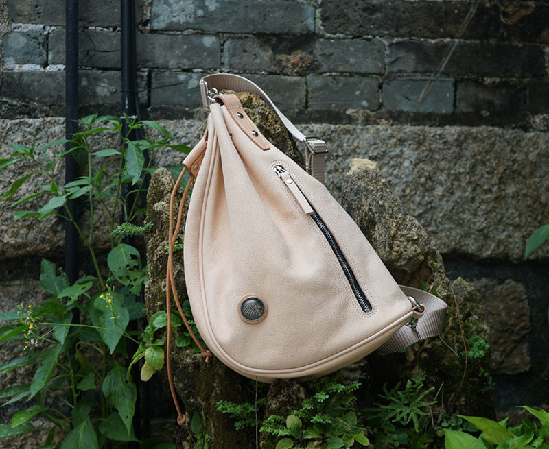 香港狄記皮具 狄記 原創真皮手工 ins郵差包 ins風格包包 頭層牛皮包包 皮革 原創手工真皮 皮件 DEEPKEE 復古真皮手工包