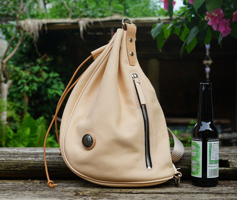 香港狄記皮具 狄記 原創真皮手工 ins郵差包 ins風格包包 頭層牛皮包包 皮革 原創手工真皮 皮件 DEEPKEE 復古真皮手工包