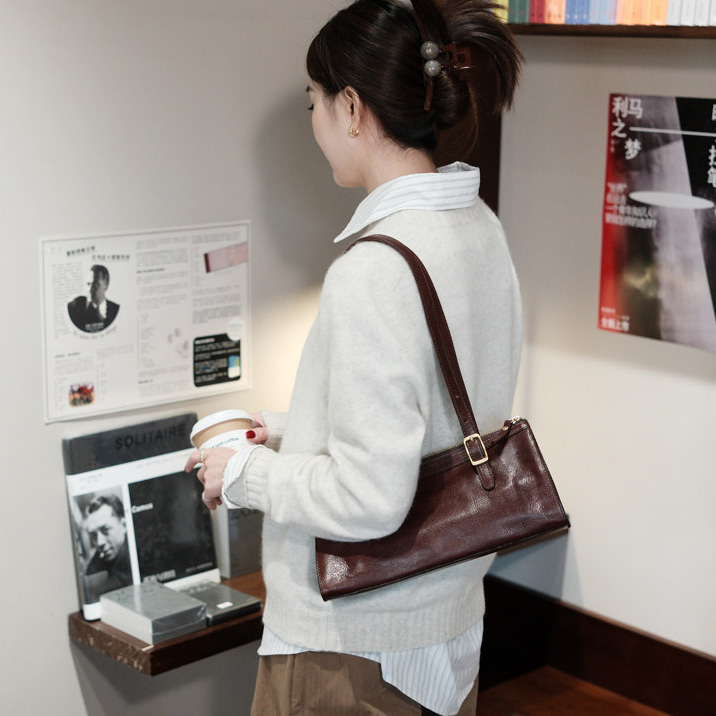 香港狄記皮具 狄記 原創真皮手工 ins郵差包 ins風格包包 頭層牛皮包包 皮革 原創手工真皮 皮件 DEEPKEE 復古真皮手工包