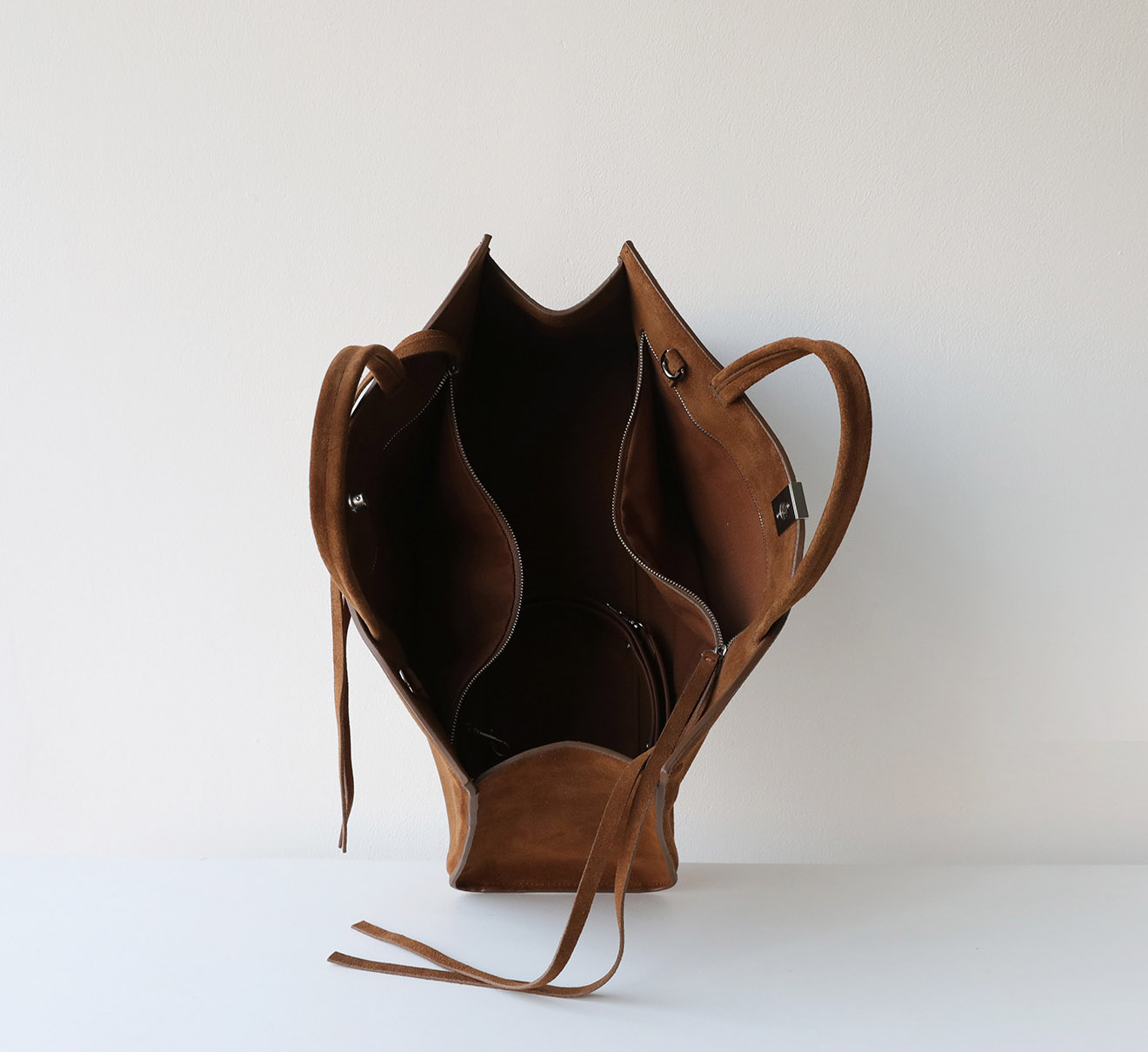 香港狄記皮具 狄記 原創真皮手工 ins郵差包 ins風格包包 頭層牛皮包包 皮革 原創手工真皮 皮件 DEEPKEE 復古真皮手工包