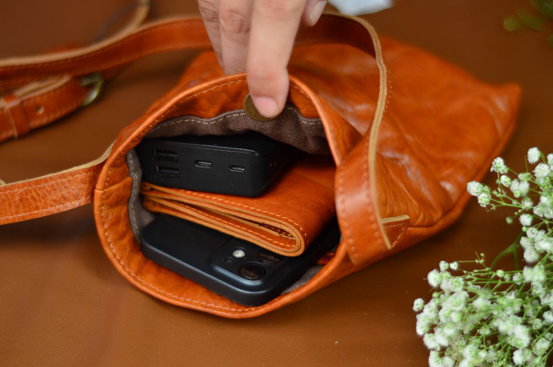 香港狄記皮具 狄記 原創真皮手工 ins郵差包 ins風格包包 頭層牛皮包包 皮革 原創手工真皮 皮件 DEEPKEE 復古真皮手工包