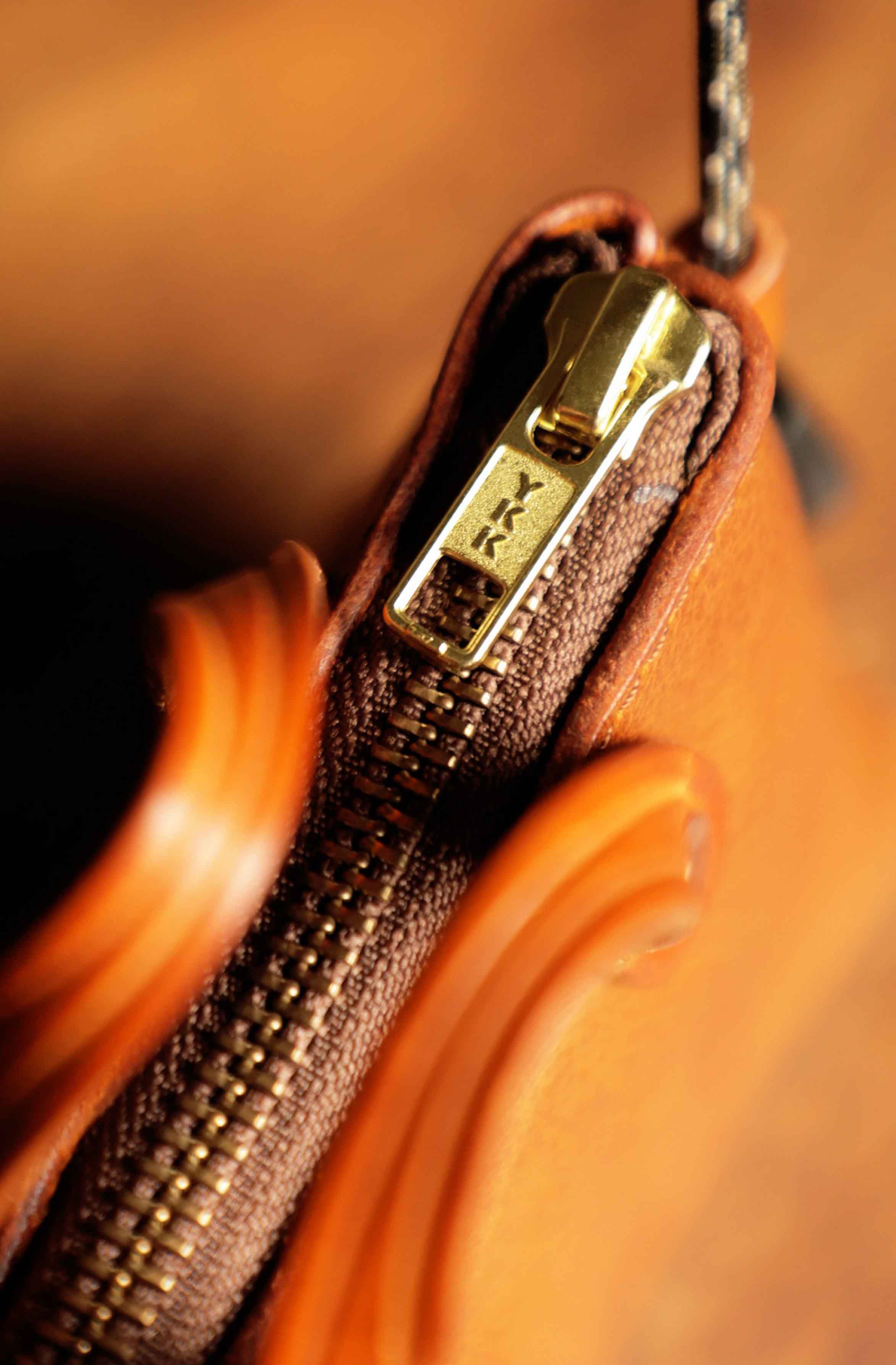 香港狄記皮具 狄記 原創真皮手工 ins郵差包 ins風格包包 頭層牛皮包包 皮革 原創手工真皮 皮件 DEEPKEE 復古真皮手工包