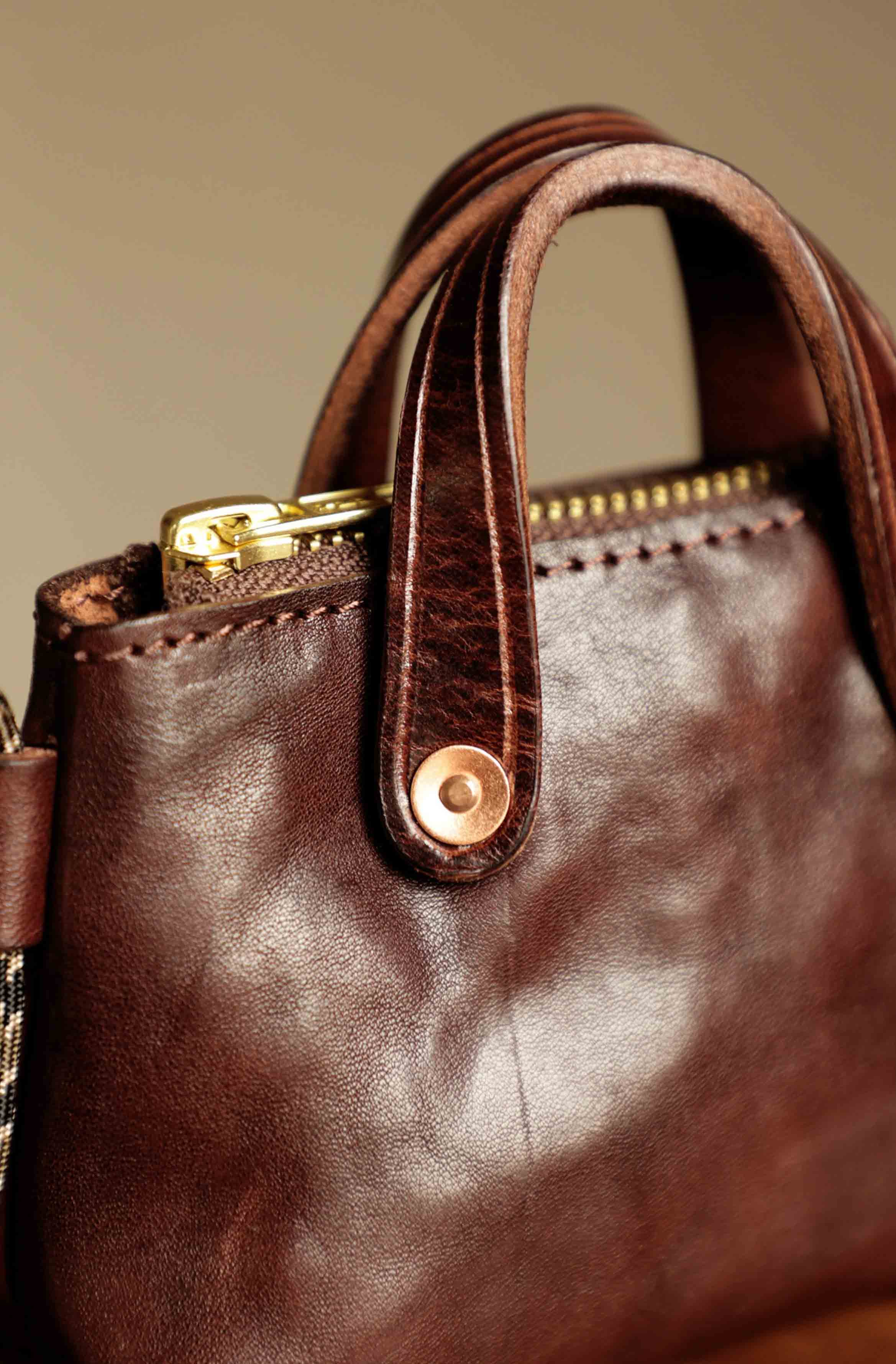 香港狄記皮具 狄記 原創真皮手工 ins郵差包 ins風格包包 頭層牛皮包包 皮革 原創手工真皮 皮件 DEEPKEE 復古真皮手工包