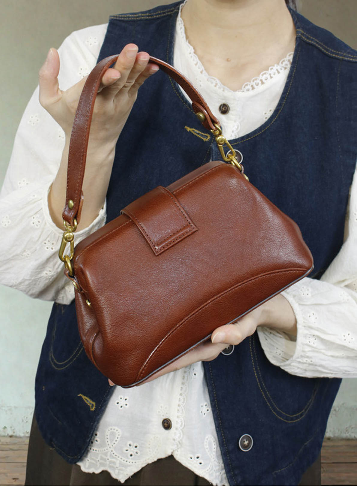 香港狄記皮具 狄記 原創真皮手工 ins郵差包 ins風格包包 頭層牛皮包包 皮革 原創手工真皮 皮件 DEEPKEE 復古真皮手工包