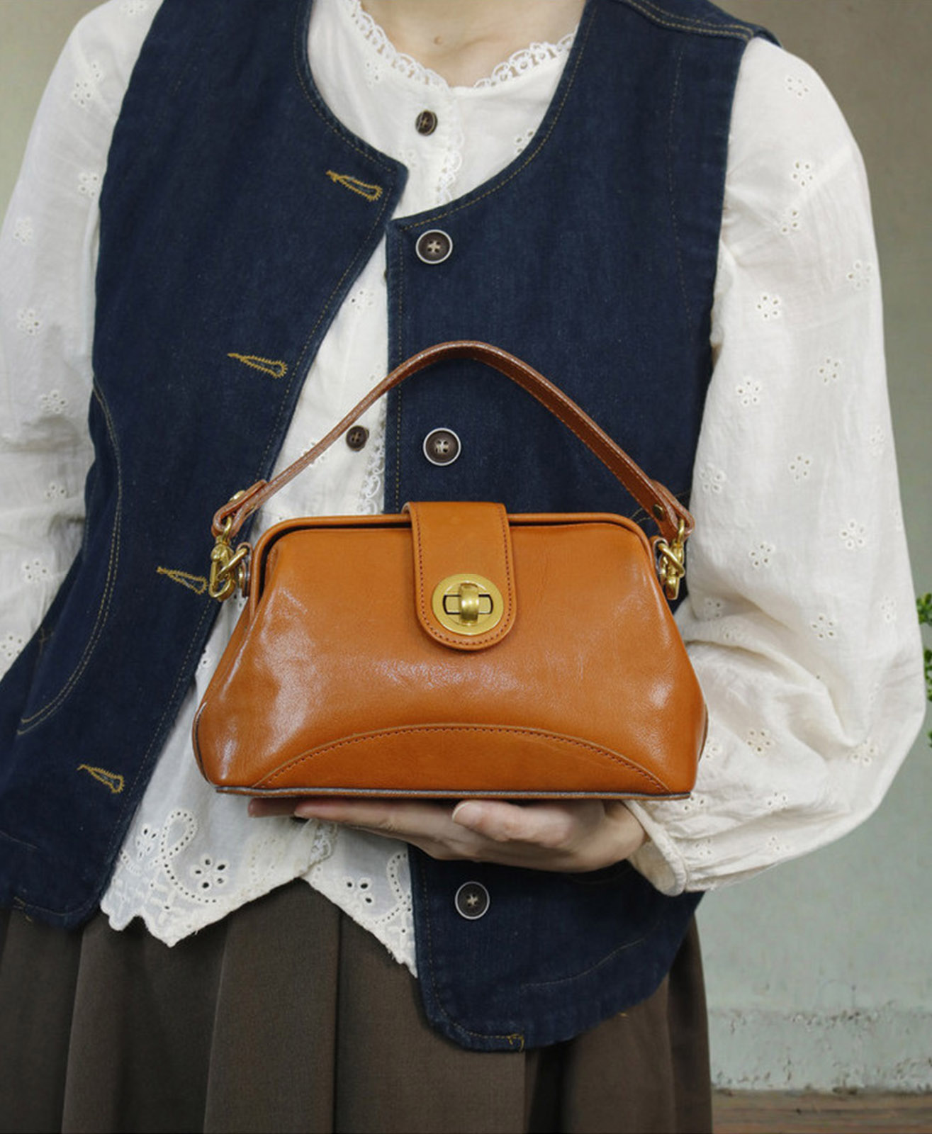 香港狄記皮具 狄記 原創真皮手工 ins郵差包 ins風格包包 頭層牛皮包包 皮革 原創手工真皮 皮件 DEEPKEE 復古真皮手工包