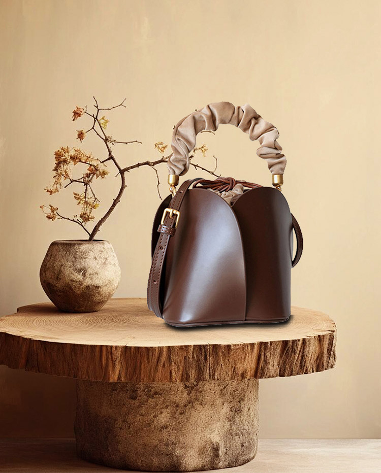 DEEPKEE original nubuck handmade full-grain genuine leather cowhide bag 牛皮花瓣包水桶包花朵包 160 號