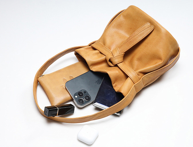 香港狄記皮具 狄記 原創真皮手工 ins郵差包 ins風格包包 頭層牛皮包包 皮革 原創手工真皮 皮件 DEEPKEE 復古真皮手工包