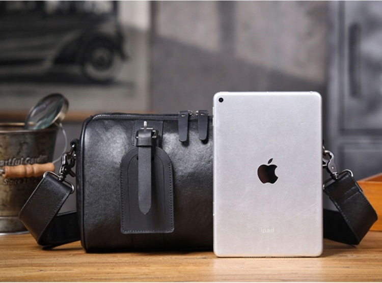 香港狄記皮具 狄記 原創真皮手工 ins郵差包 ins風格包包 頭層牛皮包包 皮革 原創手工真皮 皮件 頭層牛皮肩背圓筒包男包【LB1197】喜番屋