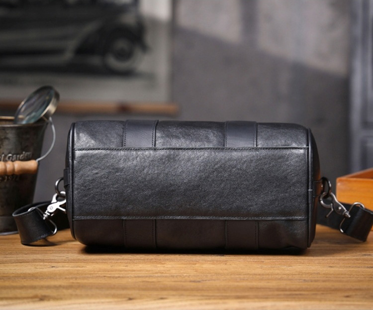 香港狄記皮具 狄記 原創真皮手工 ins郵差包 ins風格包包 頭層牛皮包包 皮革 原創手工真皮 皮件 頭層牛皮肩背圓筒包男包【LB1197】喜番屋