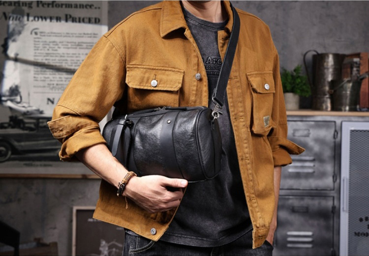 香港狄記皮具 狄記 原創真皮手工 ins郵差包 ins風格包包 頭層牛皮包包 皮革 原創手工真皮 皮件 頭層牛皮肩背圓筒包男包【LB1197】喜番屋