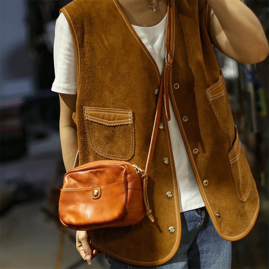 香港狄記皮具 狄記 原創真皮手工 ins郵差包 ins風格包包 頭層牛皮包包 皮革 原創手工真皮 皮件 DEEPKEE 復古真皮手工包