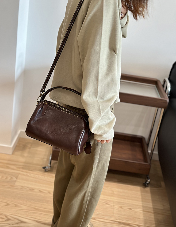 香港狄記皮具 狄記 原創真皮手工 ins郵差包 ins風格包包 頭層牛皮包包 皮革 原創手工真皮 皮件 DEEPKEE 復古真皮手工包