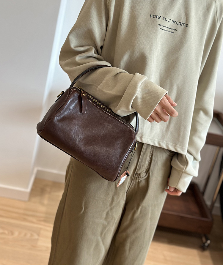 香港狄記皮具 狄記 原創真皮手工 ins郵差包 ins風格包包 頭層牛皮包包 皮革 原創手工真皮 皮件 DEEPKEE 復古真皮手工包