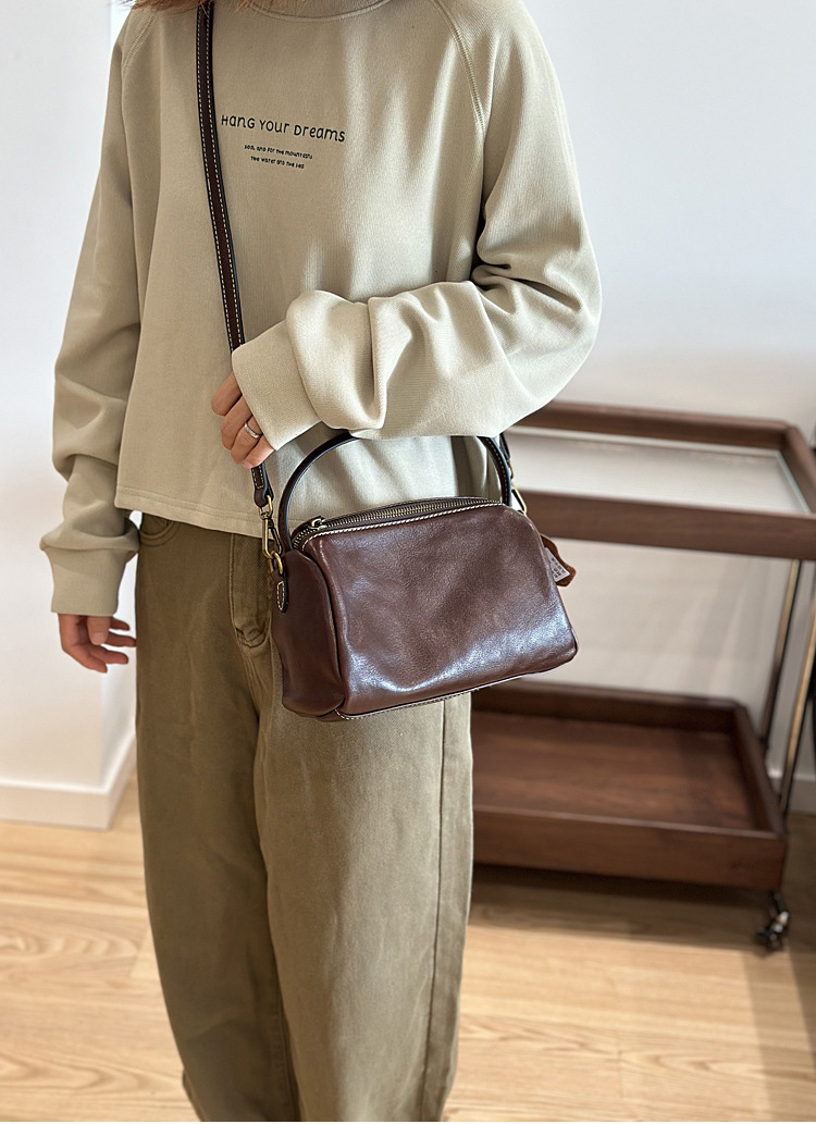 香港狄記皮具 狄記 原創真皮手工 ins郵差包 ins風格包包 頭層牛皮包包 皮革 原創手工真皮 皮件 DEEPKEE 復古真皮手工包