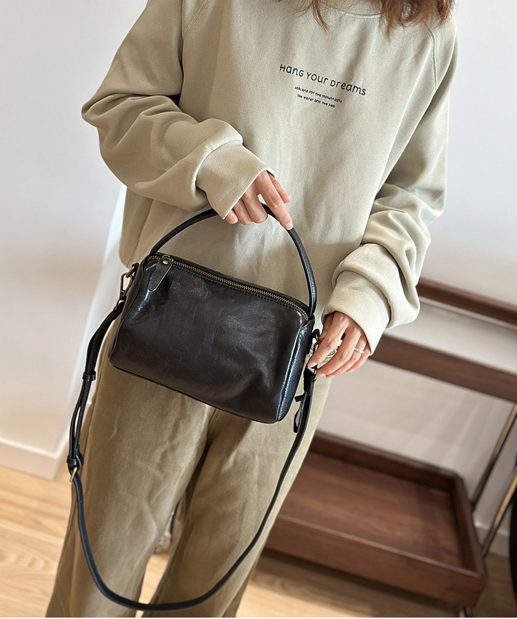 香港狄記皮具 狄記 原創真皮手工 ins郵差包 ins風格包包 頭層牛皮包包 皮革 原創手工真皮 皮件 DEEPKEE 復古真皮手工包